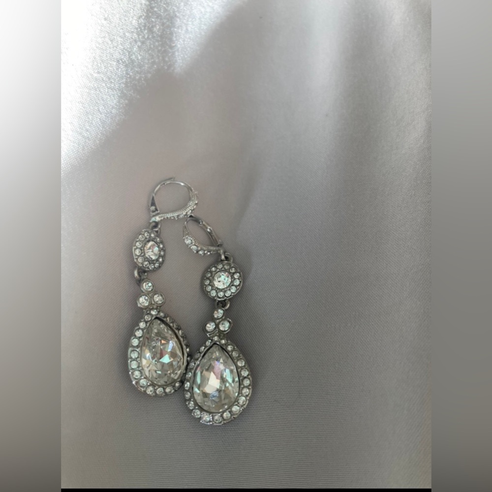 Givenchy earrings - Picture 4 of 11